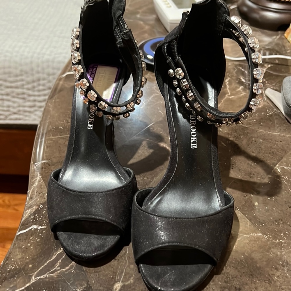 Good condition. Black shoes